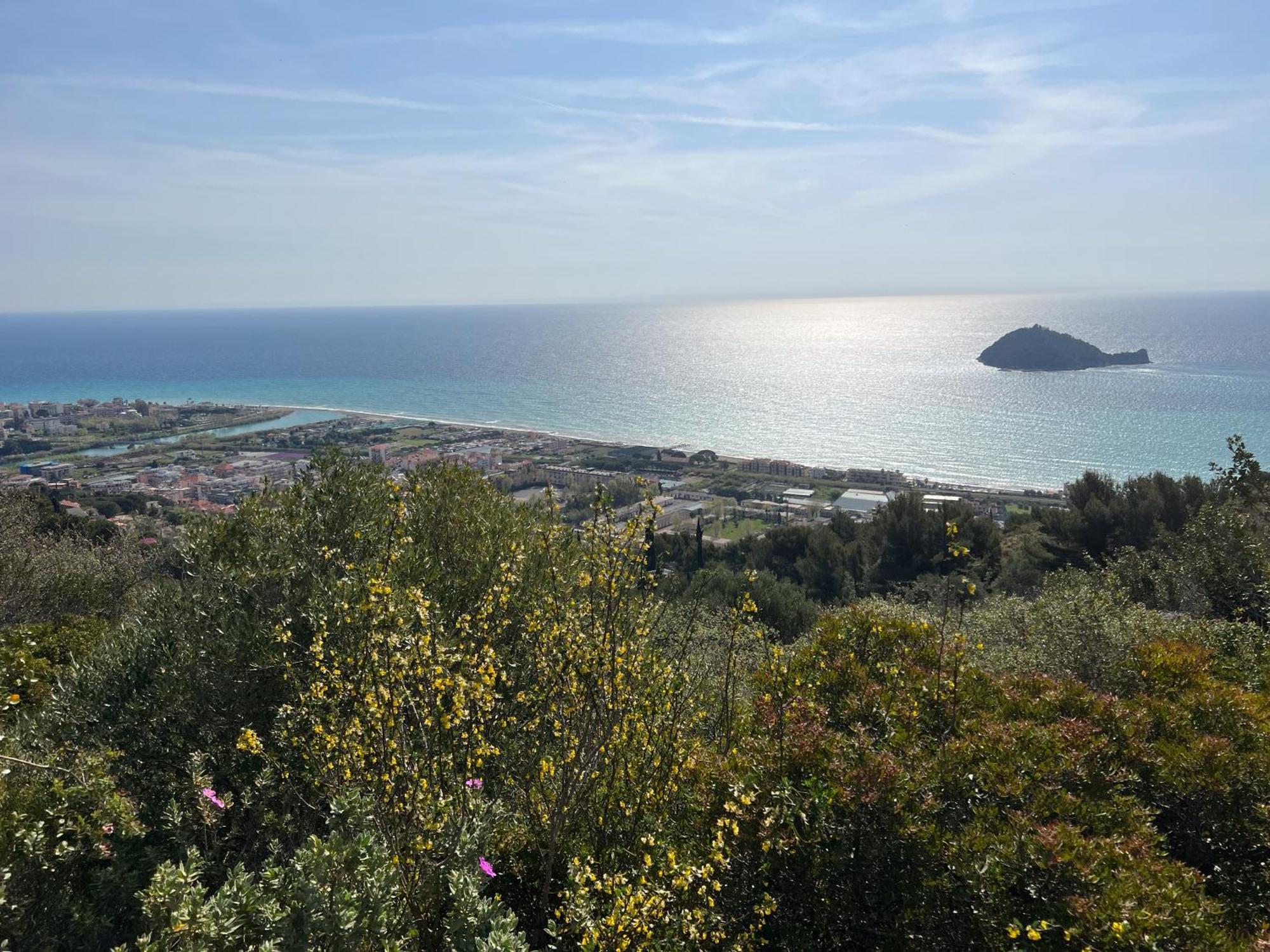 Ines Rivieraholiday Albenga Exteriör bild